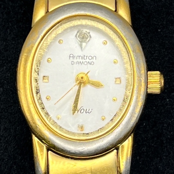 ARMITRON NOW Diamond Vintage Gold and Silver Flexible Bracelet Working - Picture 6 of 7